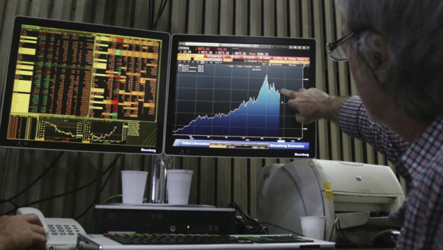 imagen Cae la bolsa y el riesgo país toca nuevo máximo desde 2015