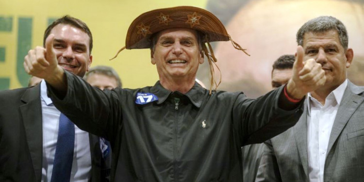 Bolsonaro: "Un saludo a Macri, que terminó con la Dilma Kirchner"