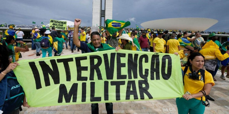 "Esto no fue aislado, esto fue sembrado por Bolsonaro"