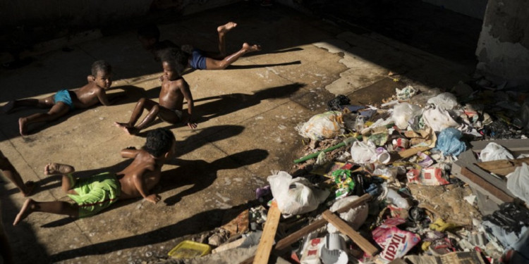 Desde que asumió Temer, tres millones de brasileños volvieron a la pobreza