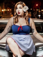 Una modelo "plus size" abre la polémica sobre la falta de talles