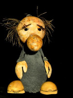 Gaby Carli presenta la obra "Bruno", títeres para adultos