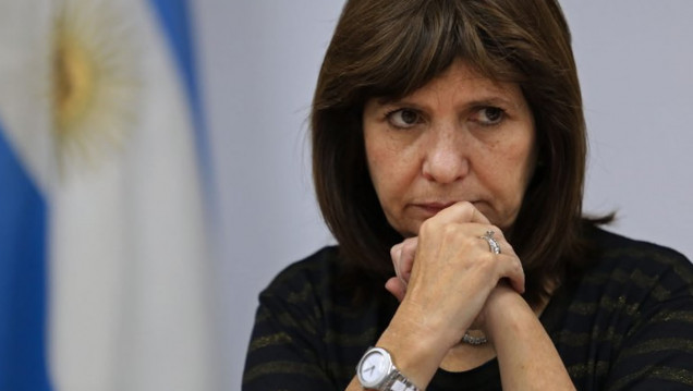 imagen Bullrich anunció medidas para terminar con los barrabravas en los estadios