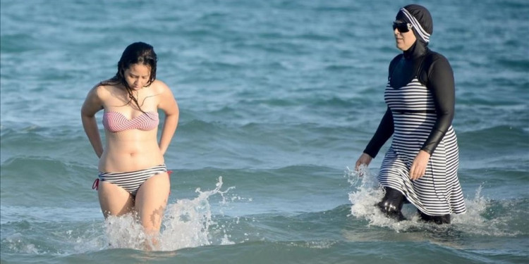 La Justicia ordena indemnizar a una joven musulmana que quiso usar burkini en una pileta de Cacheuta 