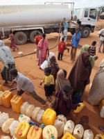 Somalia: 40 mil personas caminan en busca de agua y comida