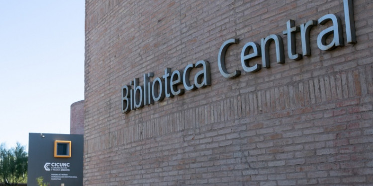 Día del Lector y la Lectora: nueva edición de "Libro Libre" en la Biblioteca Central de la UNCUYO