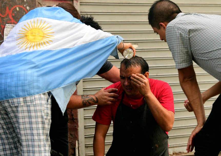 imagen Fotogalería: Un día de furia en el Congreso