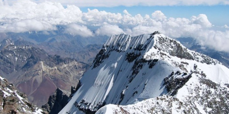 La cordillera de los Andes crece año a año y anticipa cambios en el clima de Mendoza