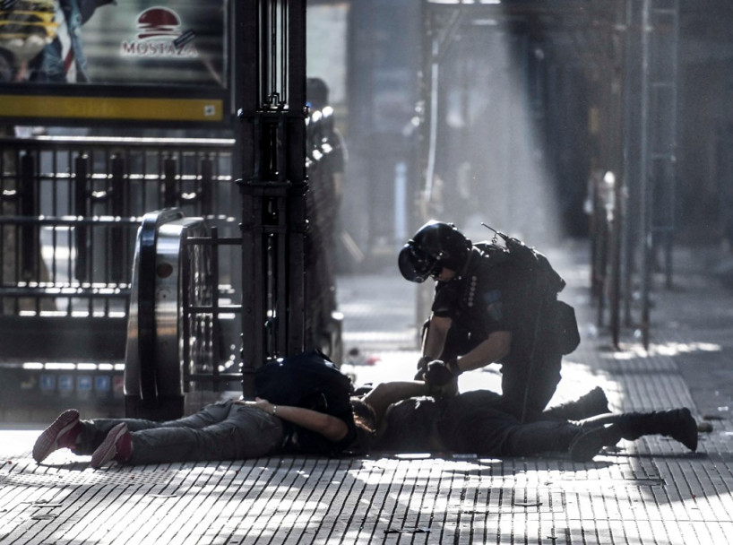 imagen Fotogalería: Un día de furia en el Congreso