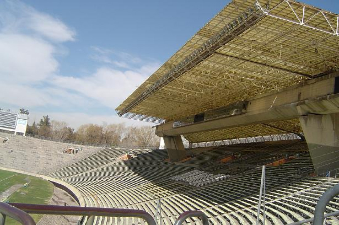 Conocemos a quien es, desde hace casi 30 años, "La Voz del Estadio"