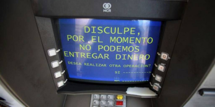 Por el paro bancario, aconsejan sacar dinero de los supermercados