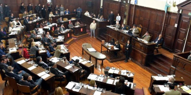 El frente interno complica la ampliación de la Corte que persigue Cornejo