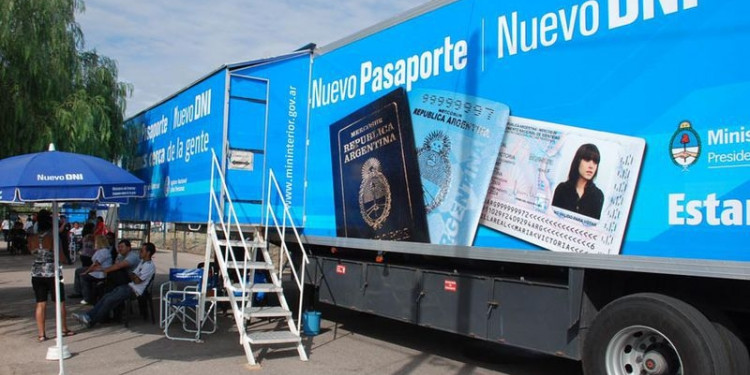 Se puede tramitar el DNI y el pasaporte en la Peatonal