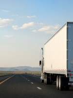 Restringen el tránsito de camiones hacia Chile