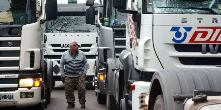 Nuevo "camionazo" hacia la Municipalidad de Las Heras