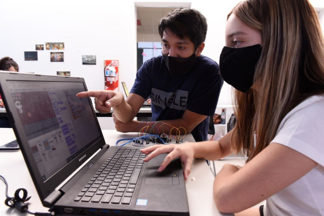 "Mendoza sos futuro", la iniciativa que capacita en forma gratuita a estudiantes de secundaria