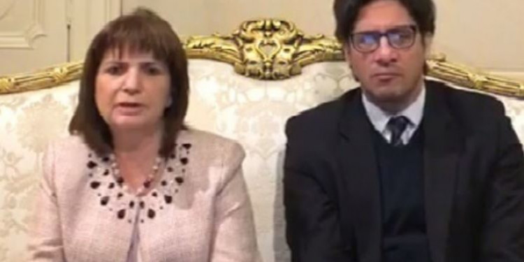 Maldonado: Bullrich defendió a la Gendarmería vía Facebook