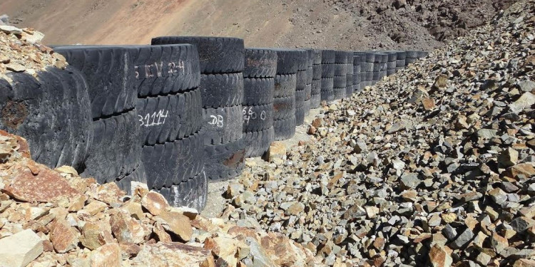 Chile ahora ayudará a retirar la escombrera que contaminó la cordillera argentina