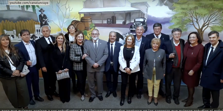 EDU - La Facultad de Ciencias Agrarias celebró 152 años e inauguró un "Mural histórico" | 12 08 2022