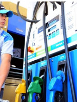 Suspendieron el aumento a los combustibles