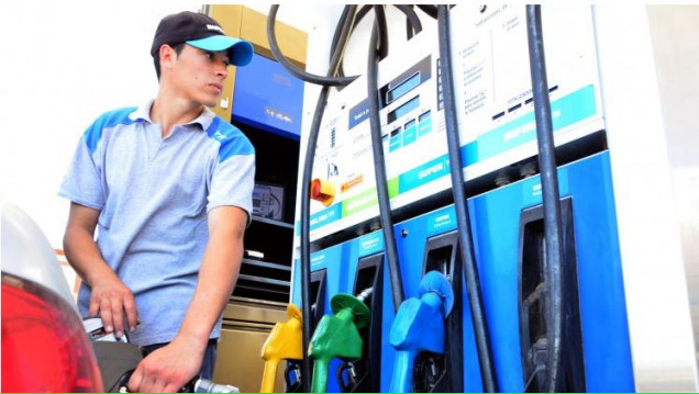 imagen Suspendieron el aumento a los combustibles