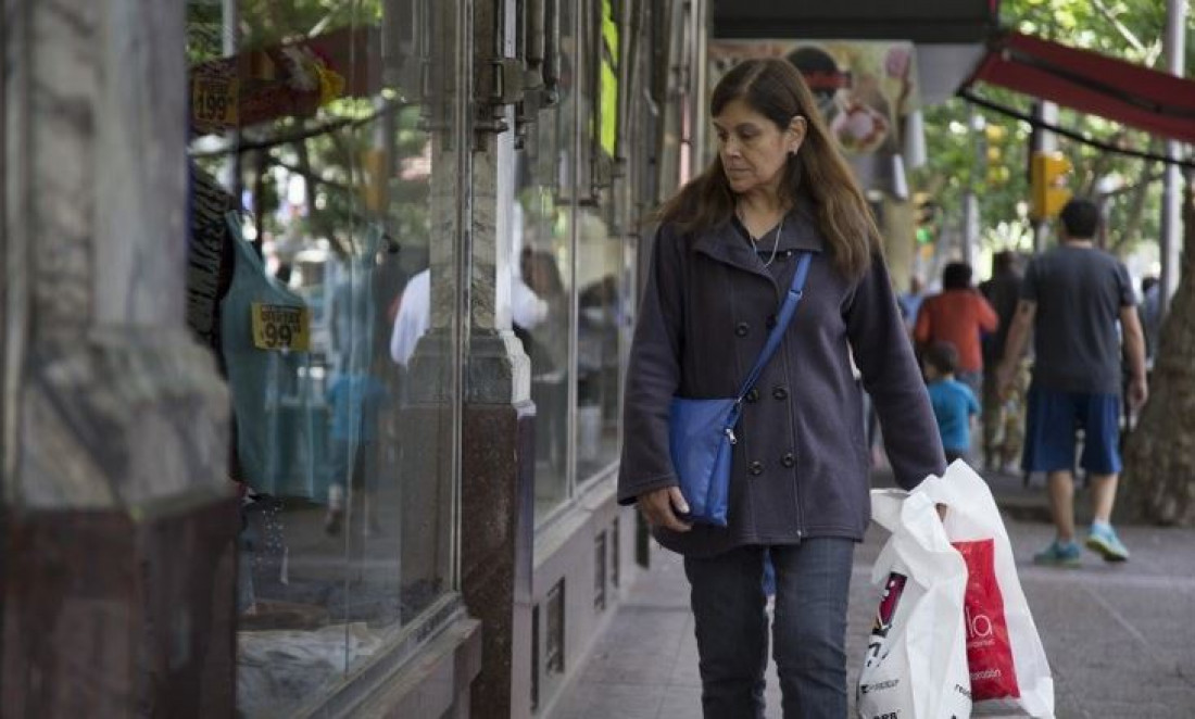 Pese a las vacaciones, las ventas en el centro volvieron a caer en julio