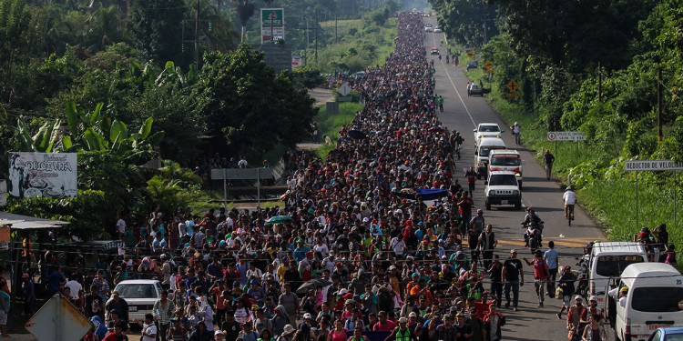 La caravana migrante, cada vez más cerca de llegar a Estados Unidos