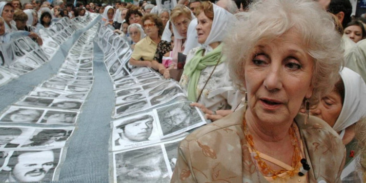 Estela de Carlotto llega con la polémica de los Derechos Humanos 