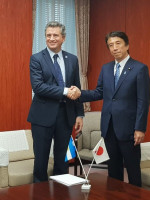 Macri celebró con un tuit en japonés la primera exportación de carnes a ese país