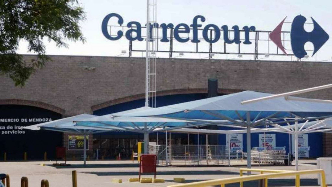 Carrefour formalizó su crisis y preocupa su futuro