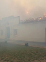El viento llegó a San Luis fuerte y quemó la réplica de la Casa de Tucumán
