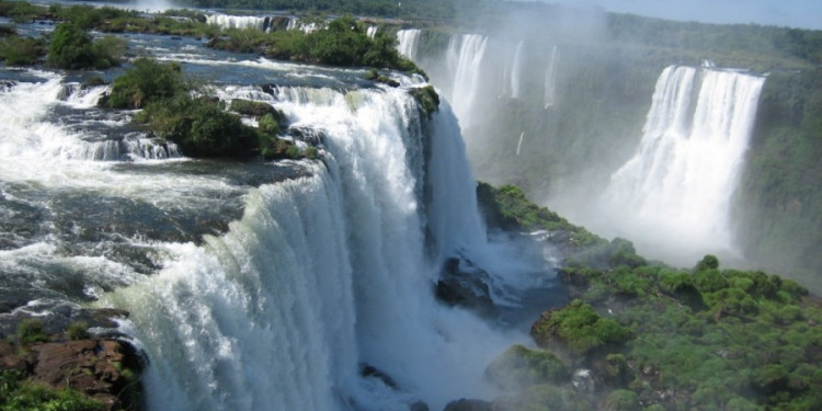 La UNCuyo invita a conocer las Cataratas del Iguazú en invierno