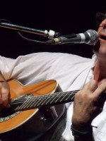 Jorge Fandermole festeja la Canción Naciente en el Espacio Le Parc