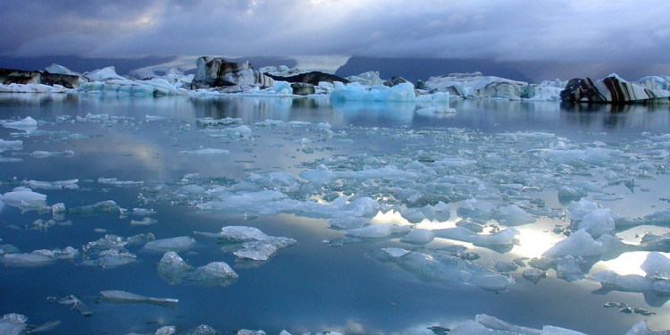 El deshielo glaciar filtra gas metano y agrava el calentamiento global