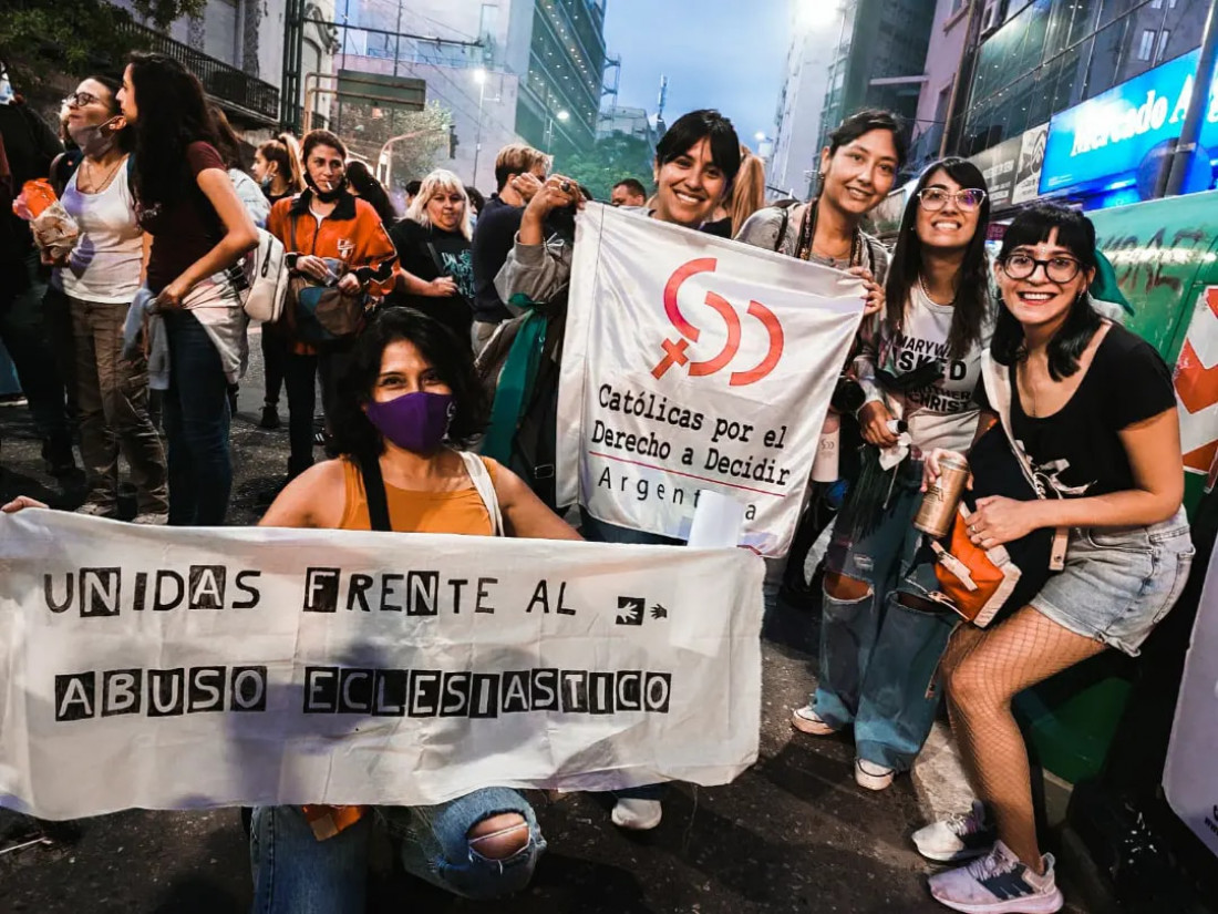 ESI, anticoncepción, matrimonio igualitario y aborto: ¿qué piensan las personas creyentes en Argentina?