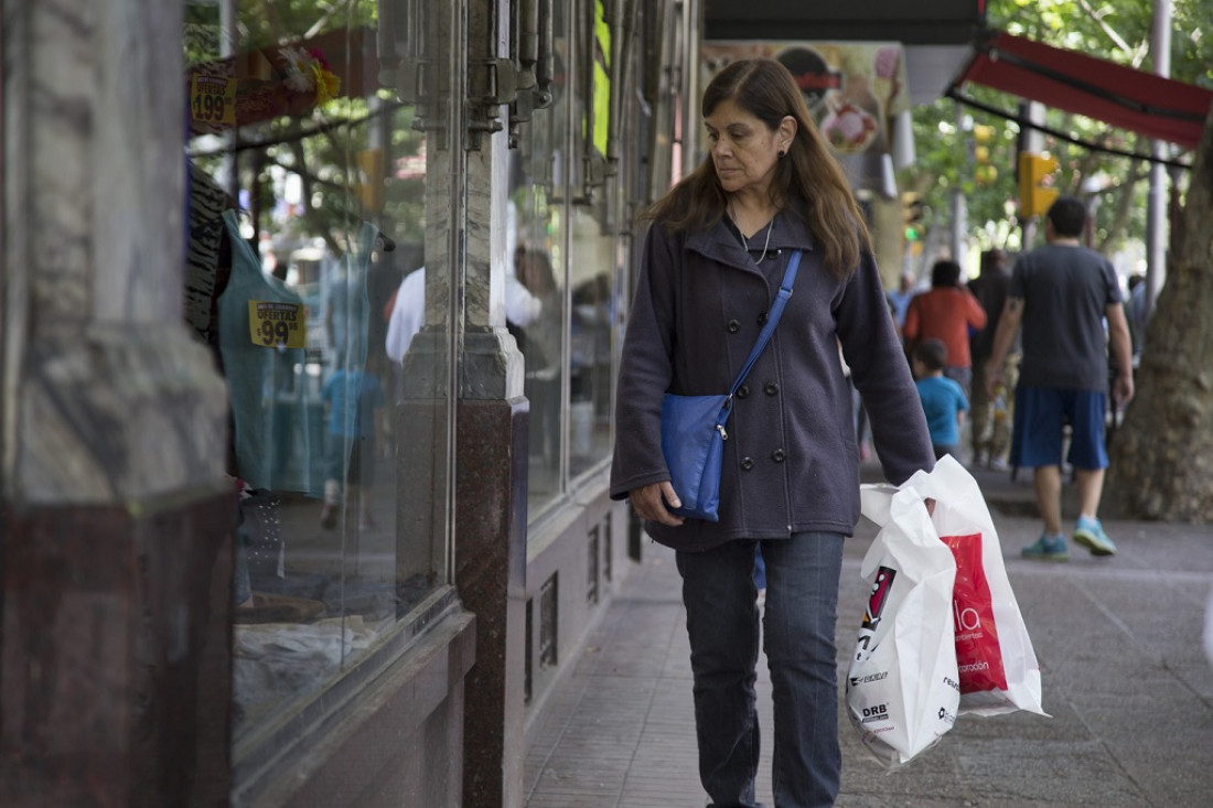 Los comercios estarán cerrados este lunes 25 