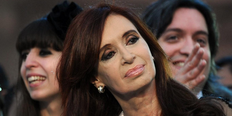 Procesan a CFK, a Florencia y a Máximo Kirchner en la causa Hotesur