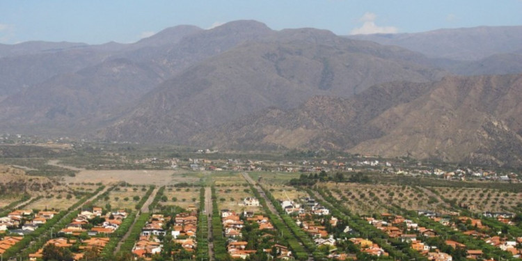La urbanización barre la protección del piedemonte