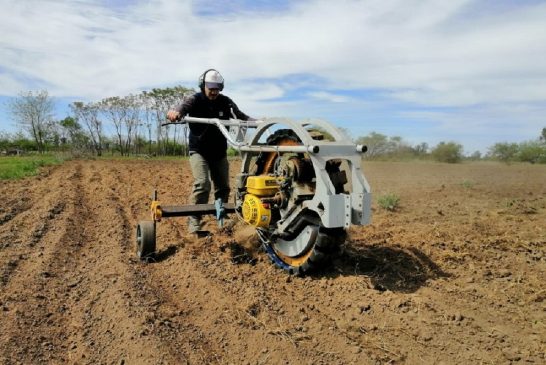 Un equipo del INTA creó Chango, un tractor multipropósito para las familias agropecuarias