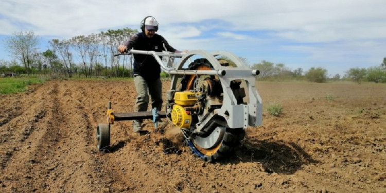 Un equipo del INTA creó Chango, un tractor multipropósito para las familias agropecuarias