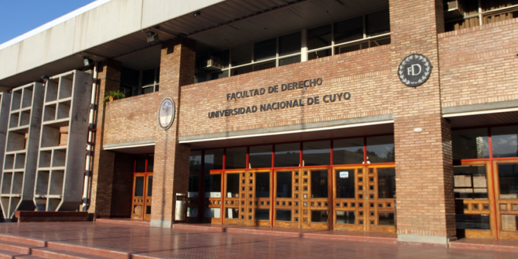 Derecho Aeronáutico: analizarán la asistencia a víctimas de accidentes aéreos y a sus familias
