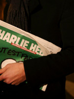 Charlie Hebdo acusa al EI de "crimen político" por el atentado de 2015