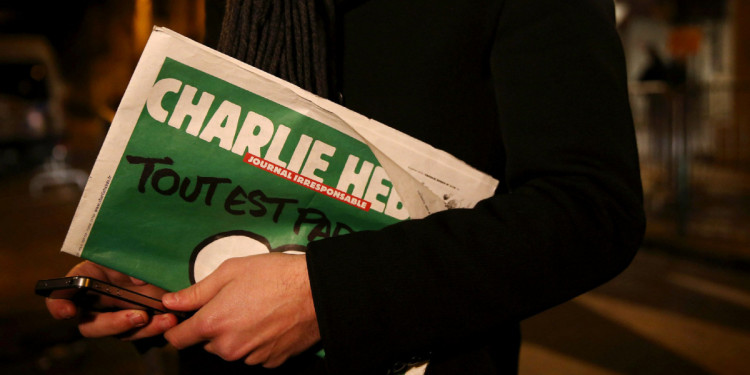 Charlie Hebdo acusa al EI de "crimen político" por el atentado de 2015