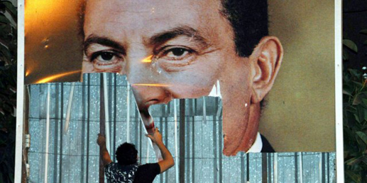 El ex presidente egipcio, Hosni Mubarak, se encuentra en coma