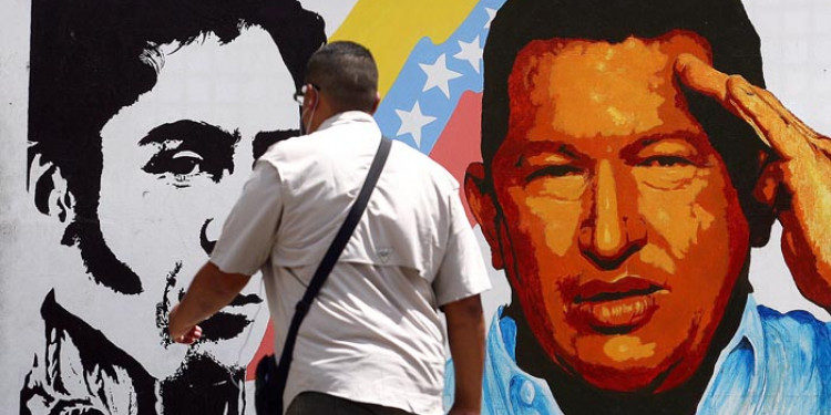 El rector Arturo Somoza sobre Hugo Chávez