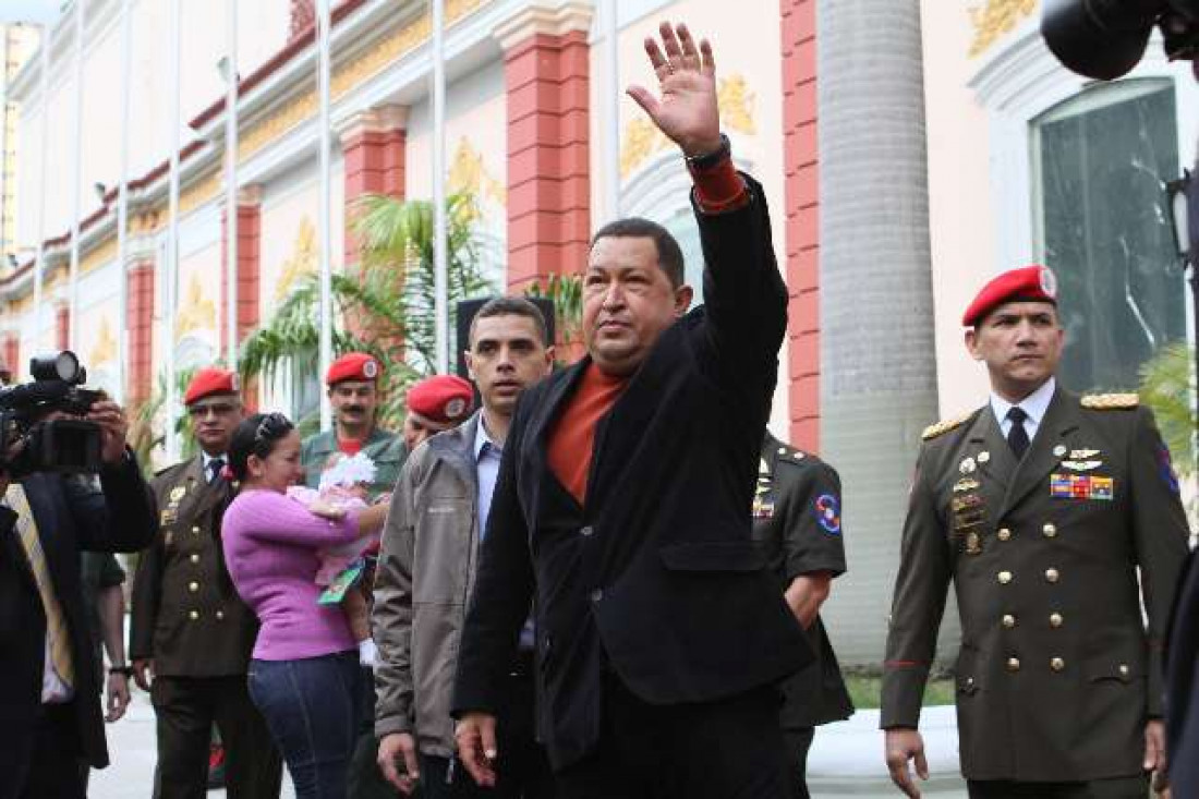 Chávez consolida poder popular