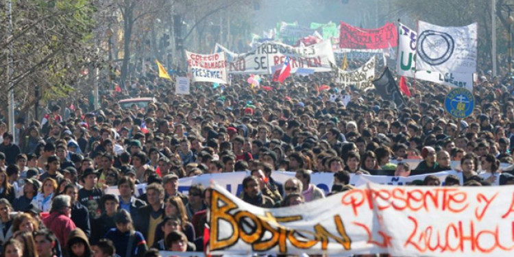 Estudiantes chilenos marchan nuevamente
