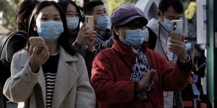 China extendió los confinamientos tras registrar récord de casos diarios de coronavirus