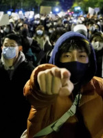 Una hoja en blanco se convirtió en el símbolo de las inéditas protestas en China