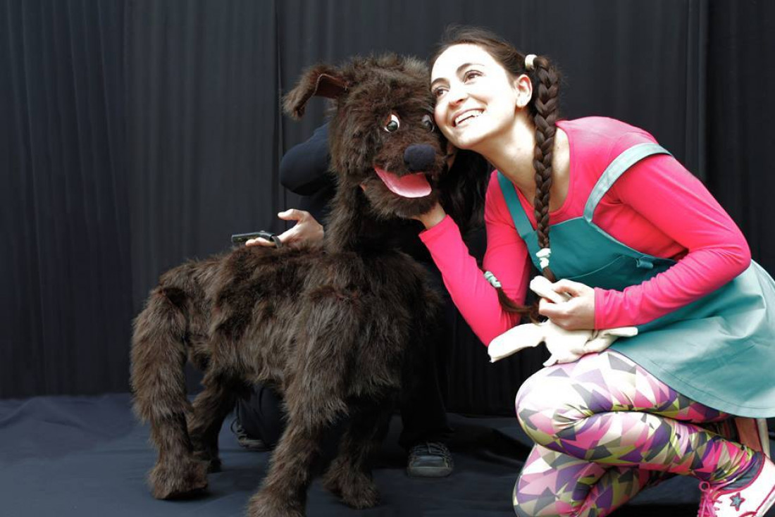 "Chocolate, una historia en cuatro patas", una obra con amor por las mascotas